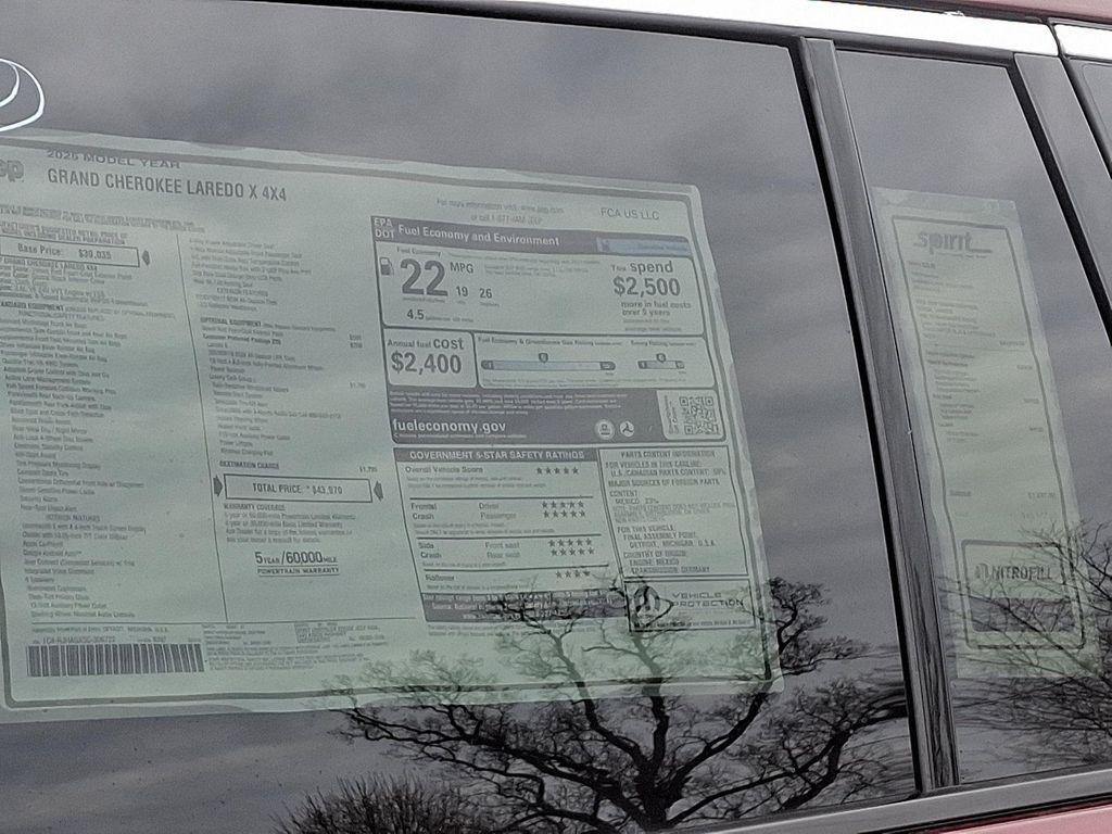 new 2025 Jeep Grand Cherokee car, priced at $43,970