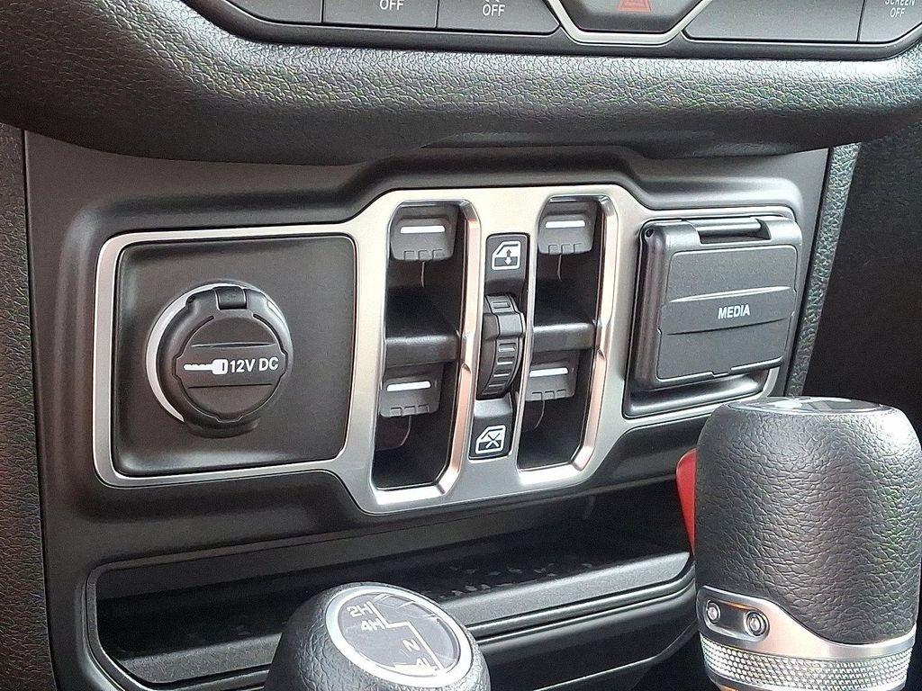 new 2025 Jeep Wrangler car, priced at $52,389