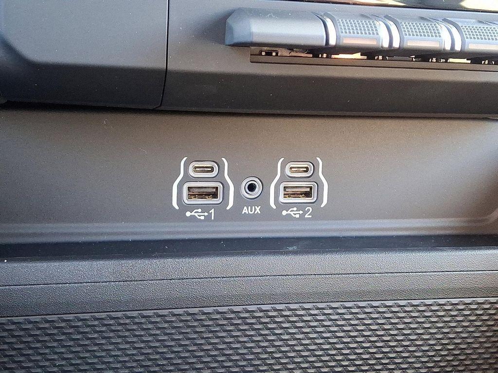 new 2025 Ram 1500 car, priced at $52,555