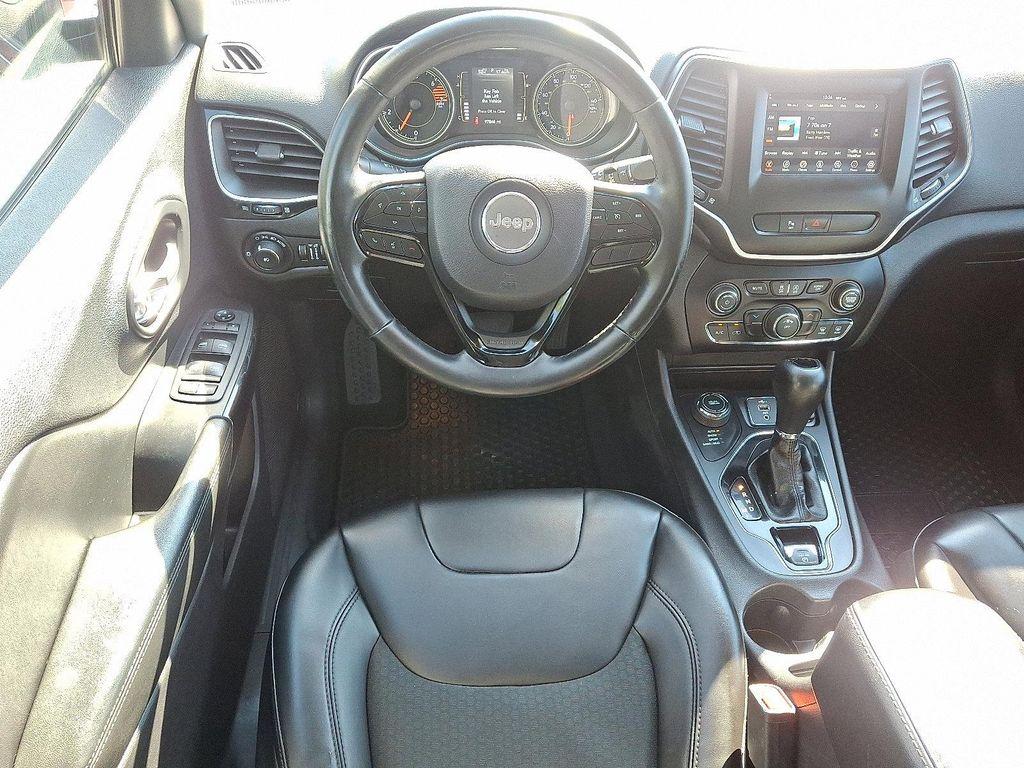 used 2019 Jeep Cherokee car