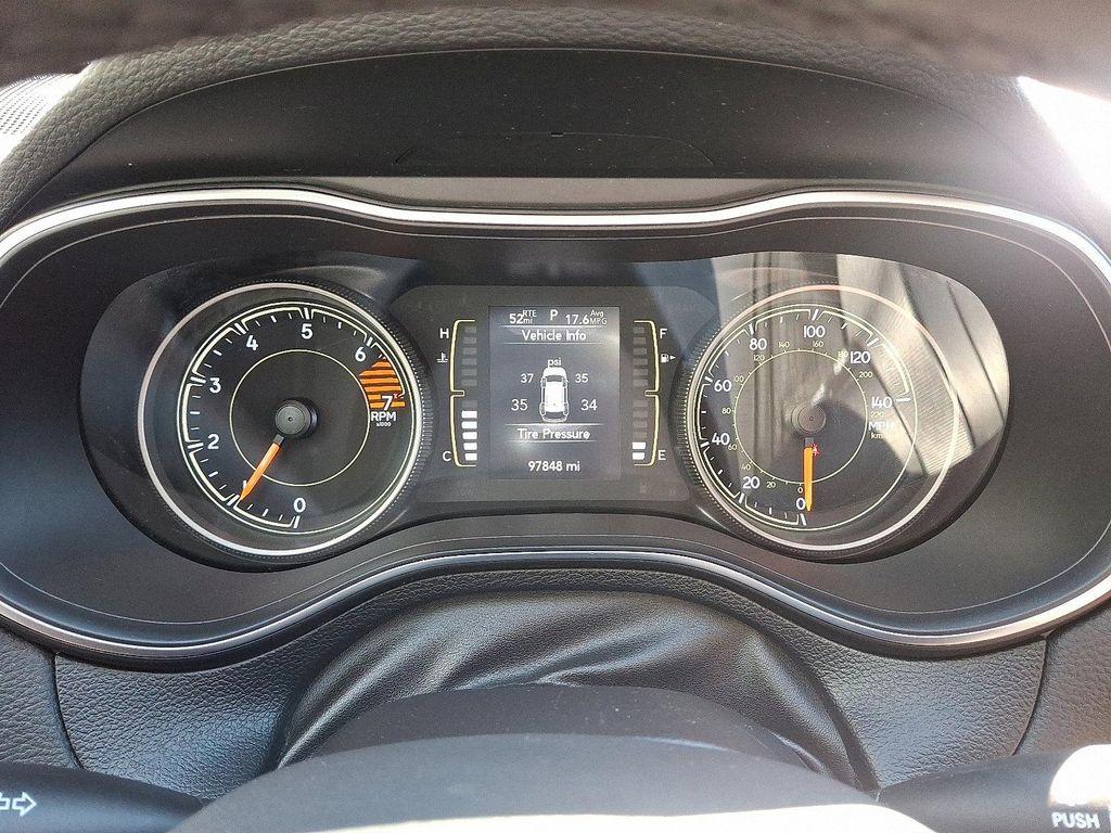 used 2019 Jeep Cherokee car
