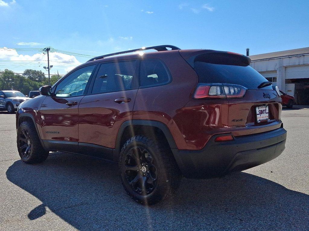 used 2019 Jeep Cherokee car