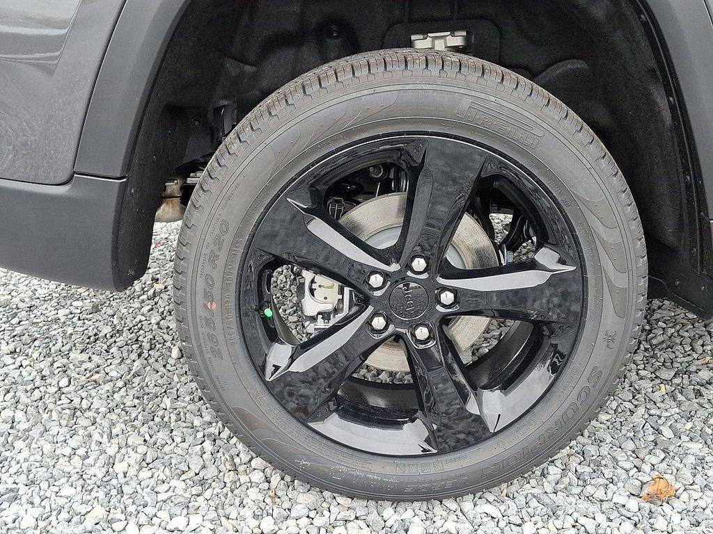 new 2025 Jeep Grand Cherokee car, priced at $52,198