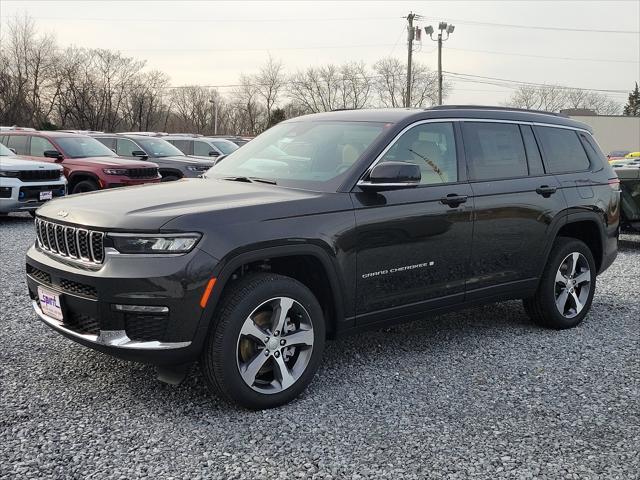 new 2024 Jeep Grand Cherokee L car, priced at $53,621