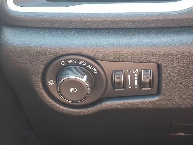 new 2025 Chrysler Pacifica car, priced at $46,220