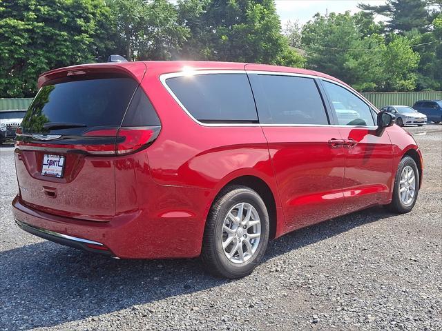 new 2025 Chrysler Pacifica car, priced at $46,220