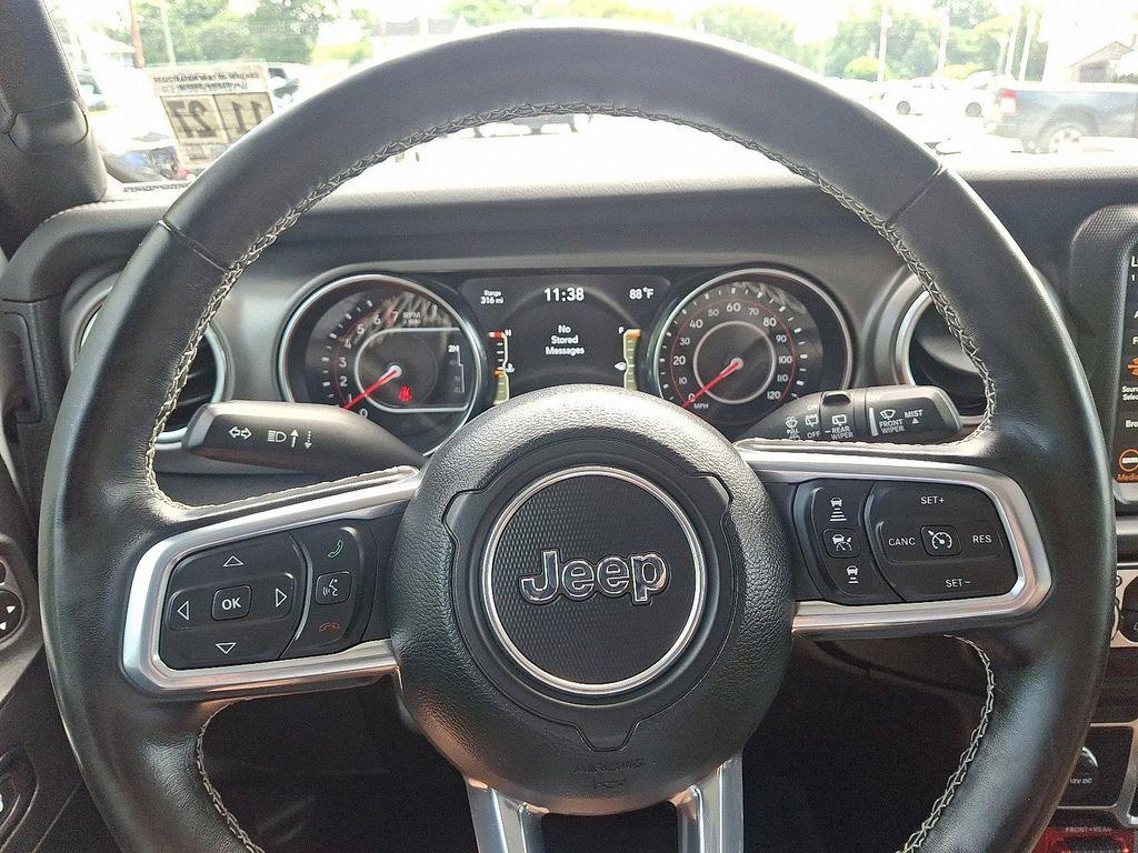 used 2022 Jeep Wrangler Unlimited car, priced at $43,500