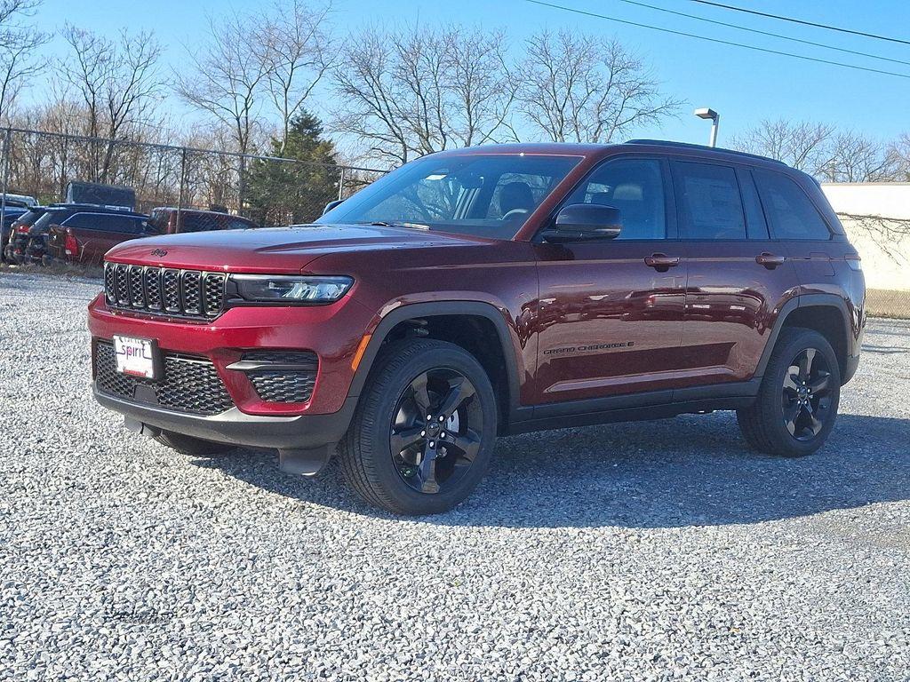 new 2025 Jeep Grand Cherokee car, priced at $47,178