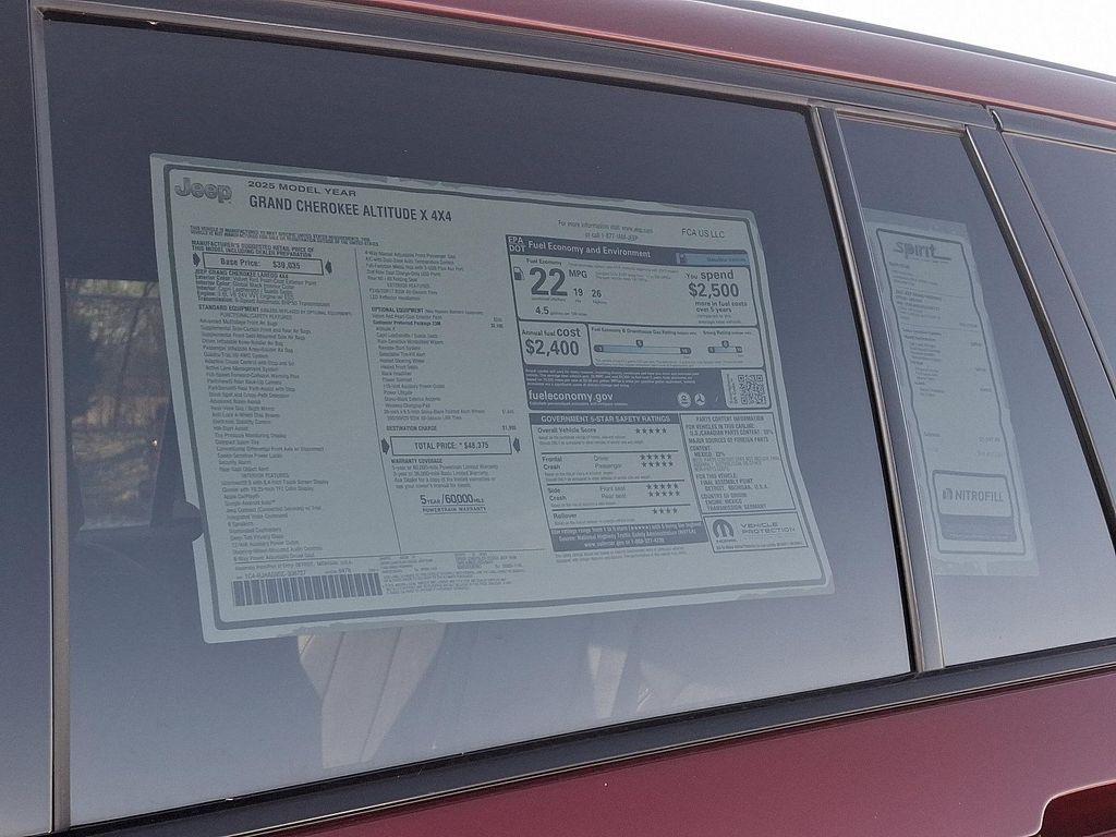 new 2025 Jeep Grand Cherokee car, priced at $47,178