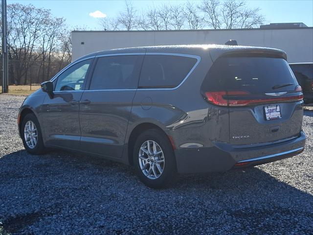 new 2025 Chrysler Pacifica car, priced at $45,920