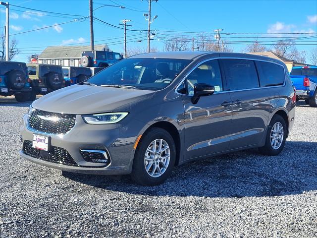 new 2025 Chrysler Pacifica car, priced at $45,920