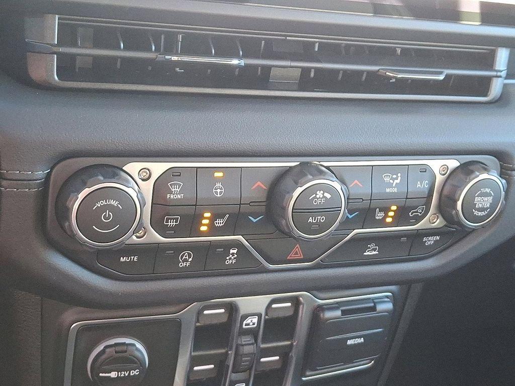 new 2025 Jeep Gladiator car, priced at $49,410