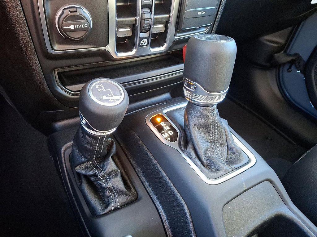 new 2025 Jeep Gladiator car, priced at $49,410