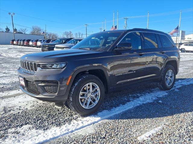 new 2025 Jeep Grand Cherokee car, priced at $43,197