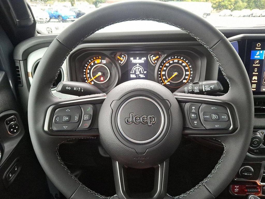 new 2025 Jeep Wrangler car, priced at $49,913