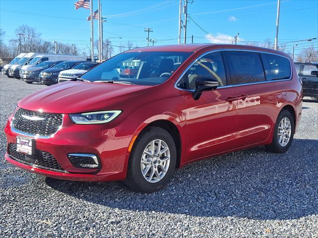 new 2025 Chrysler Pacifica car, priced at $45,920