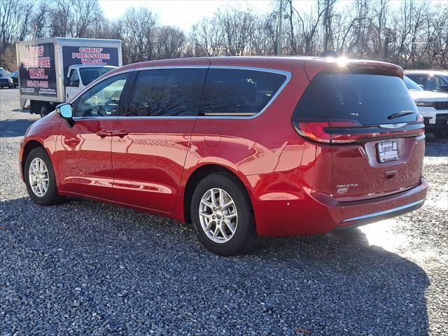 new 2025 Chrysler Pacifica car, priced at $45,920