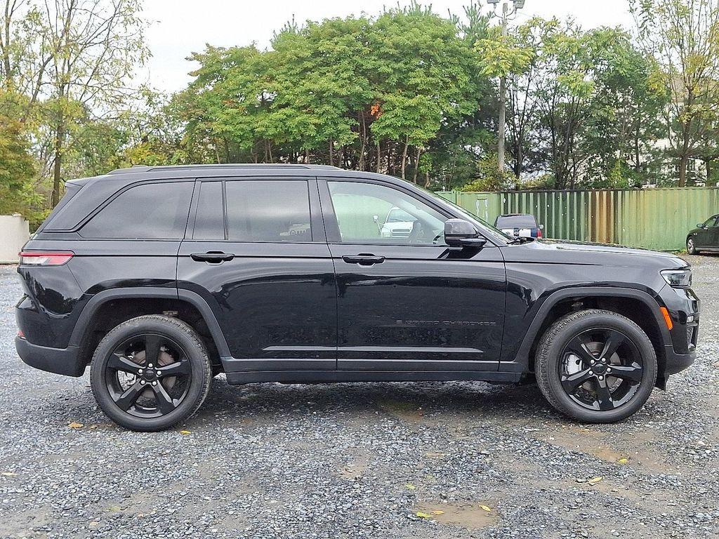 used 2023 Jeep Grand Cherokee car