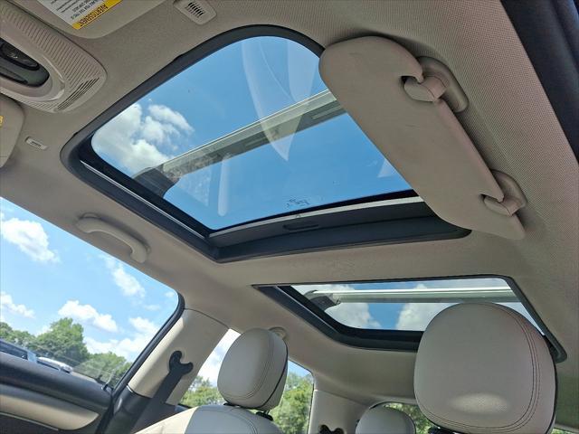 used 2021 MINI Hardtop car, priced at $18,500