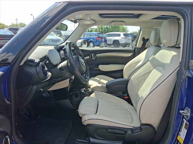 used 2021 MINI Hardtop car, priced at $18,500