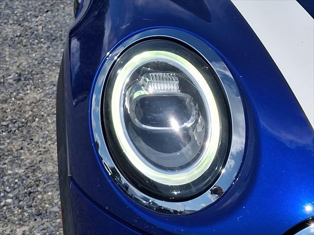 used 2021 MINI Hardtop car, priced at $18,500