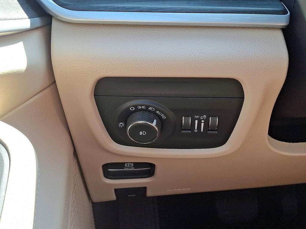 new 2025 Jeep Grand Cherokee L car, priced at $54,303