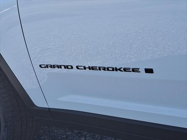 new 2025 Jeep Grand Cherokee car, priced at $49,425