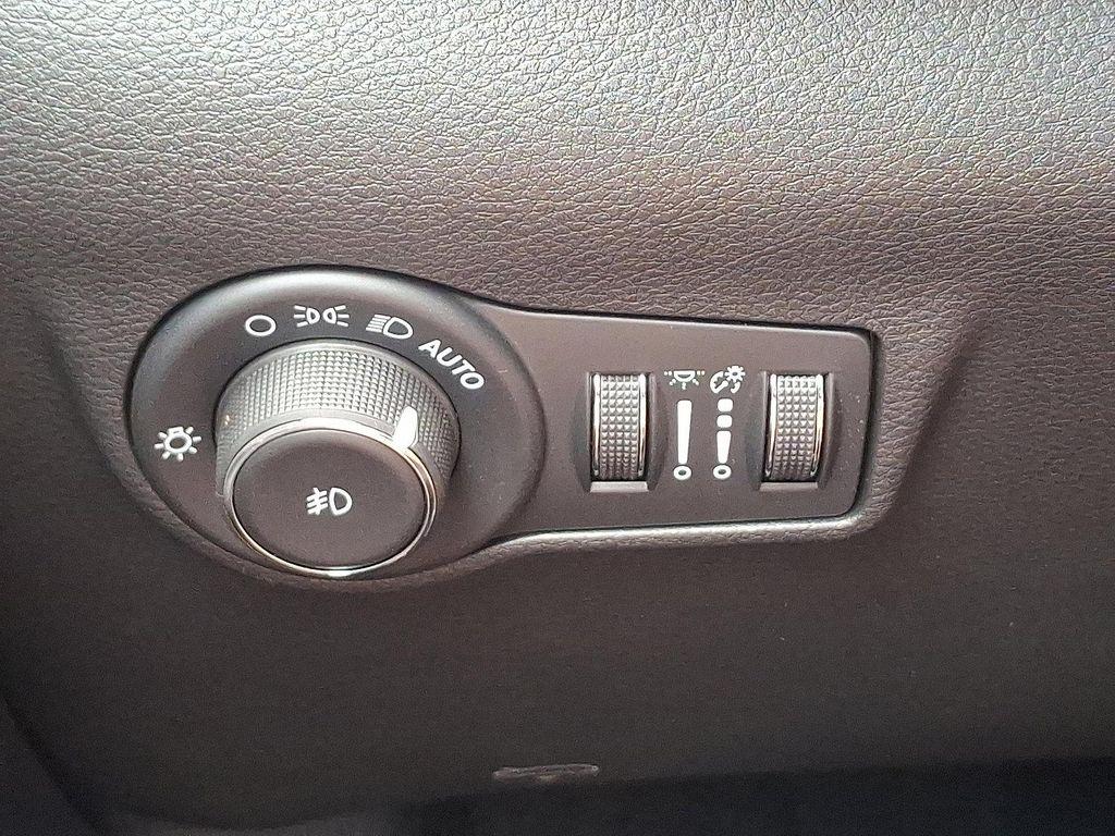 new 2025 Jeep Compass car, priced at $34,833