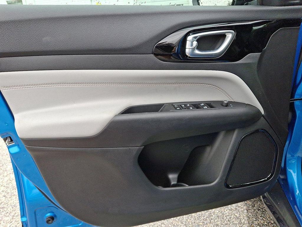 new 2025 Jeep Compass car, priced at $34,833