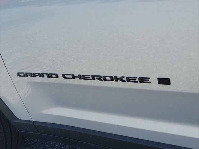 new 2024 Jeep Grand Cherokee car, priced at $54,014