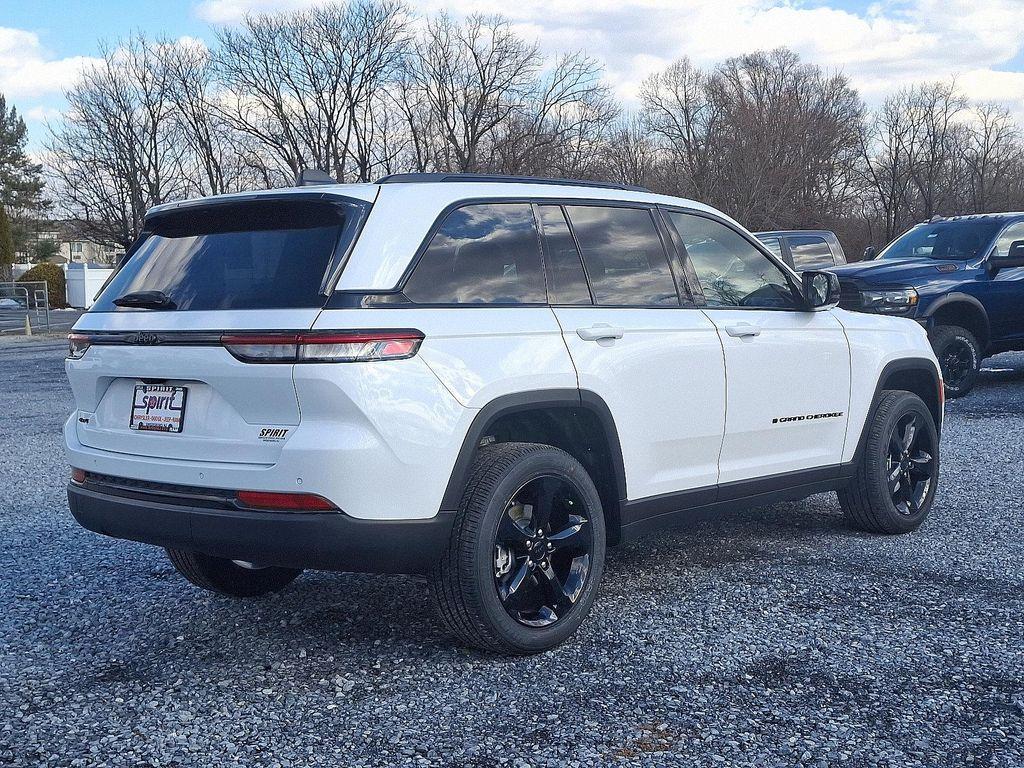 new 2025 Jeep Grand Cherokee car, priced at $46,442
