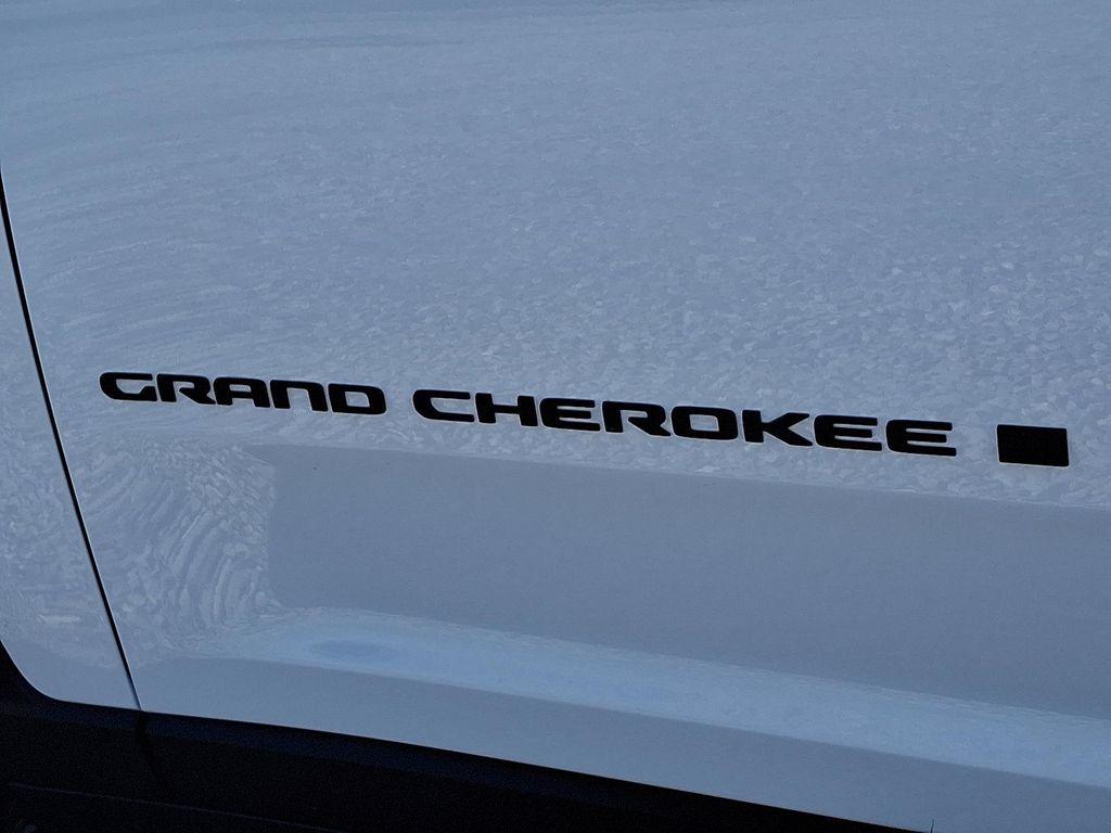 new 2025 Jeep Grand Cherokee car, priced at $46,442