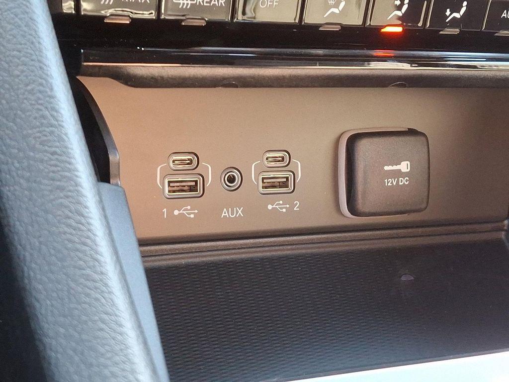 new 2025 Jeep Grand Cherokee car, priced at $46,442
