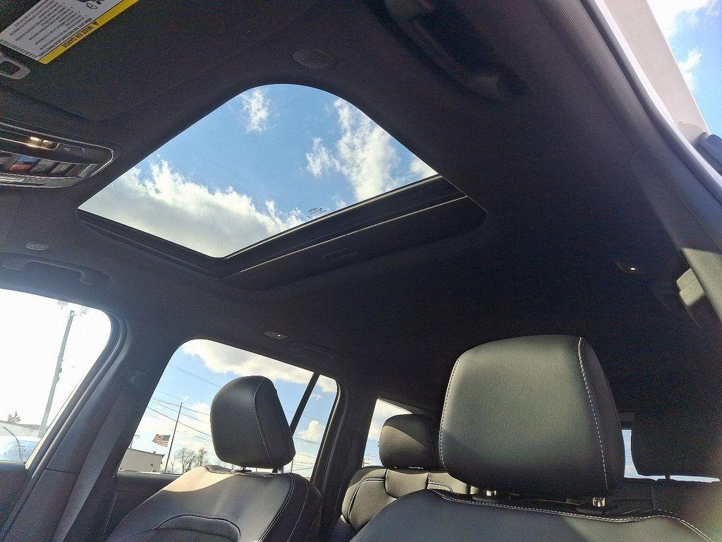 new 2025 Jeep Grand Cherokee car, priced at $46,442