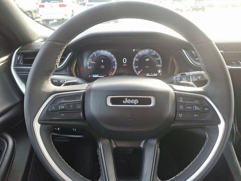 used 2024 Jeep Grand Cherokee car, priced at $38,500