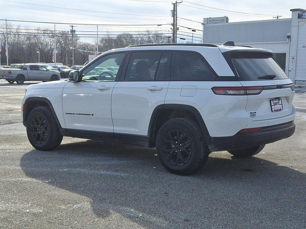 used 2024 Jeep Grand Cherokee car, priced at $38,500