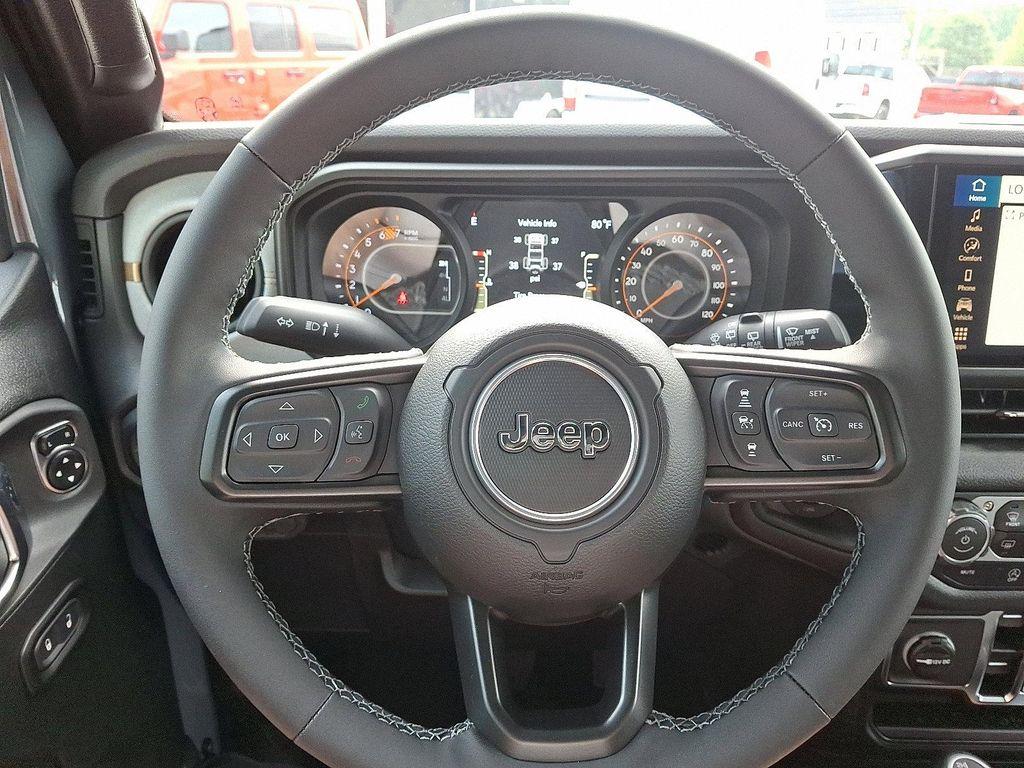 new 2025 Jeep Wrangler car, priced at $52,119