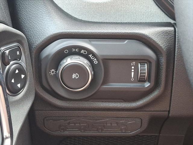 new 2025 Jeep Wrangler car, priced at $53,545