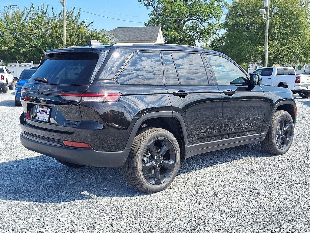 new 2025 Jeep Grand Cherokee car, priced at $52,735