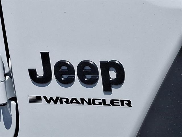 new 2025 Jeep Wrangler car, priced at $42,355