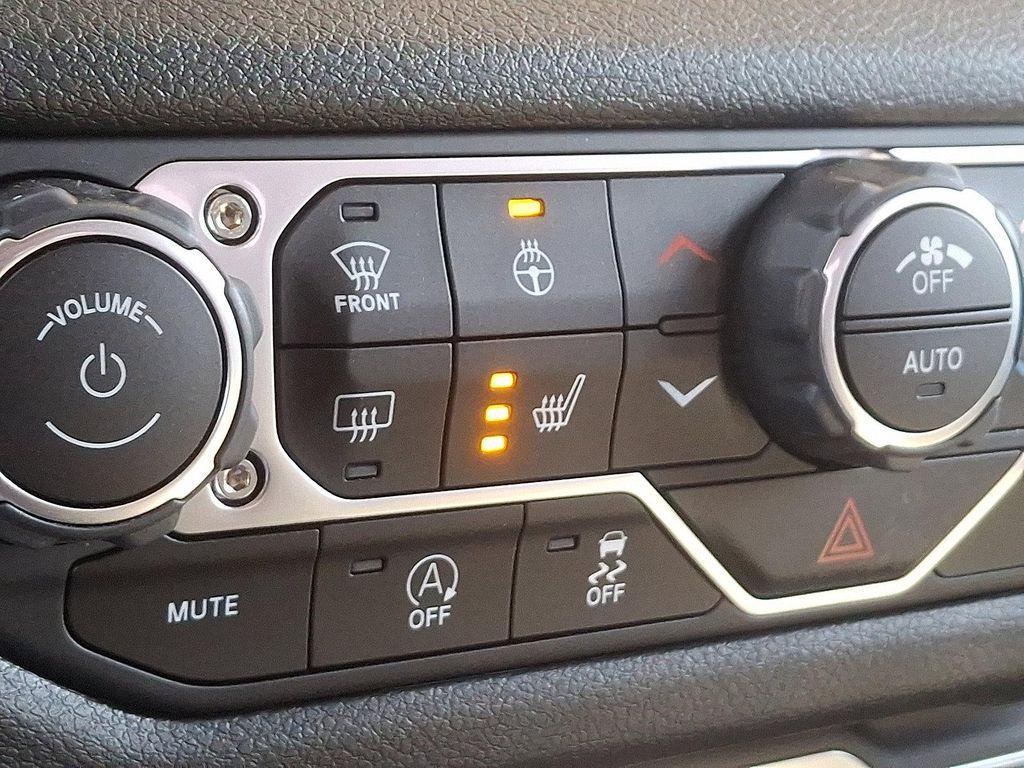 new 2025 Jeep Wrangler car, priced at $41,679