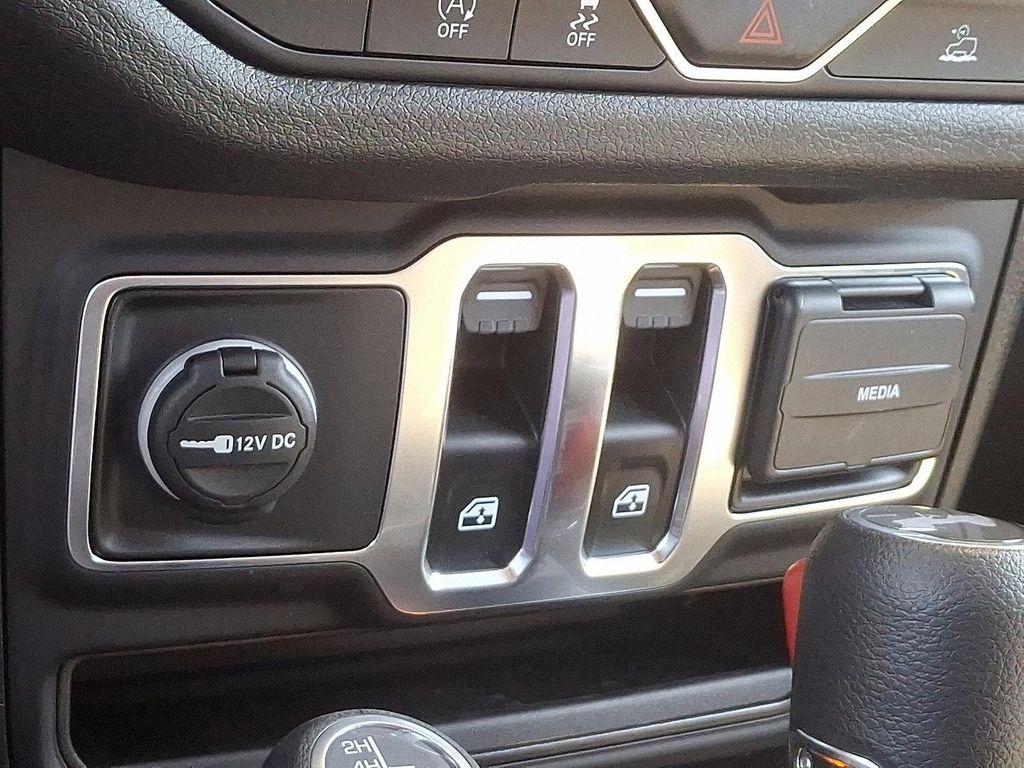 new 2025 Jeep Wrangler car, priced at $41,679
