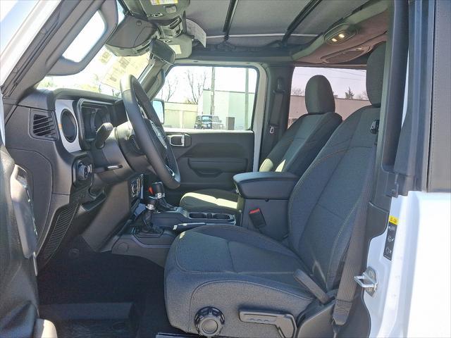 new 2025 Jeep Wrangler car, priced at $42,355