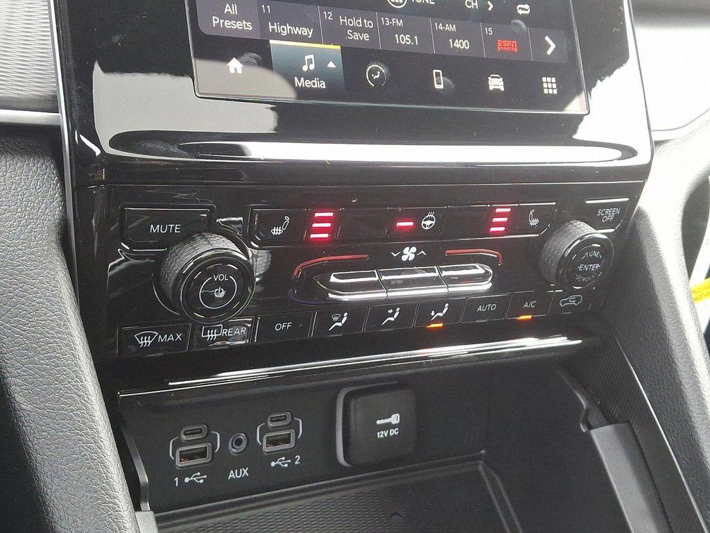 new 2025 Jeep Grand Cherokee car, priced at $42,660