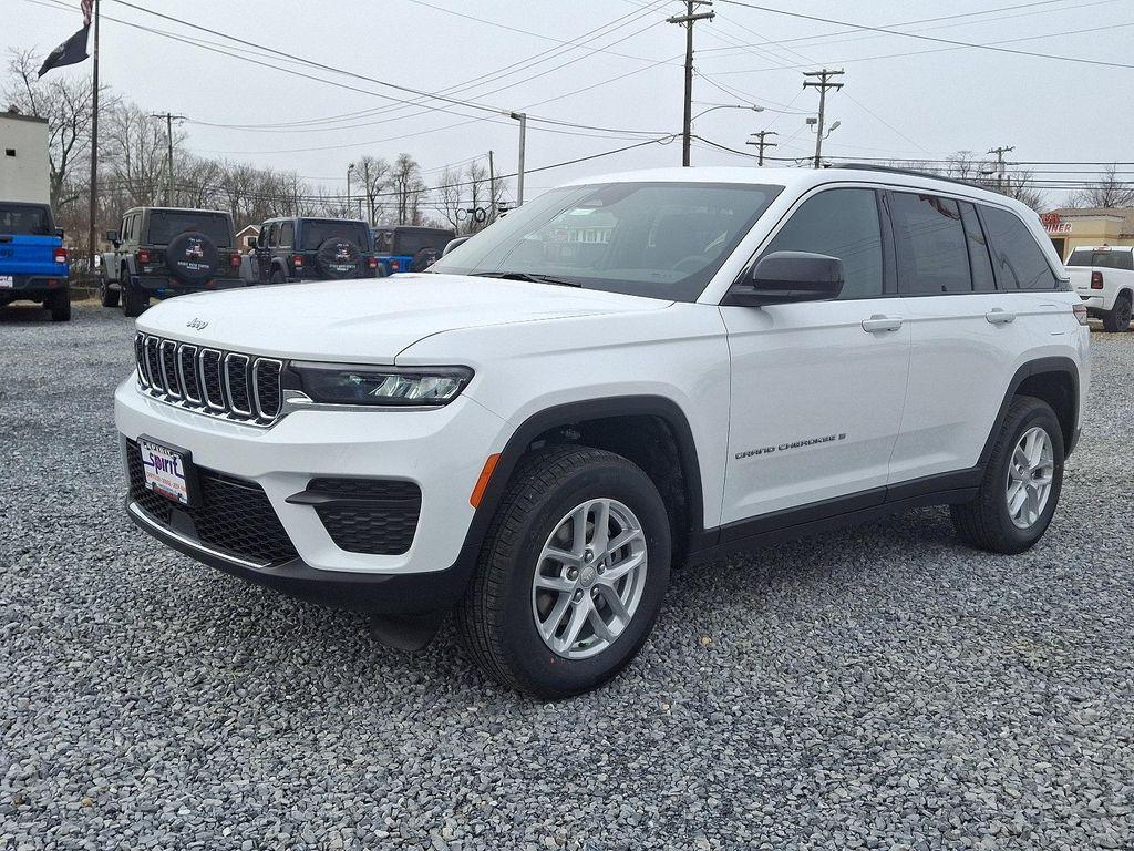 new 2025 Jeep Grand Cherokee car, priced at $42,660