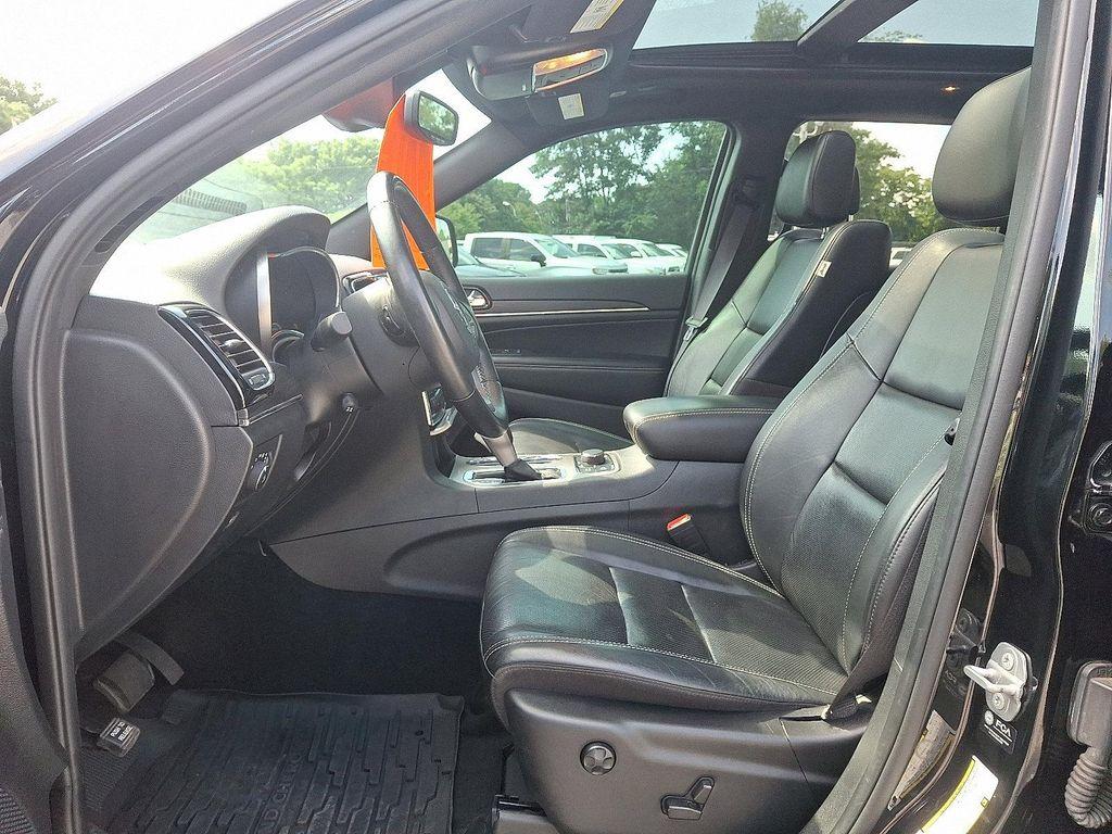 used 2021 Jeep Grand Cherokee car, priced at $32,600