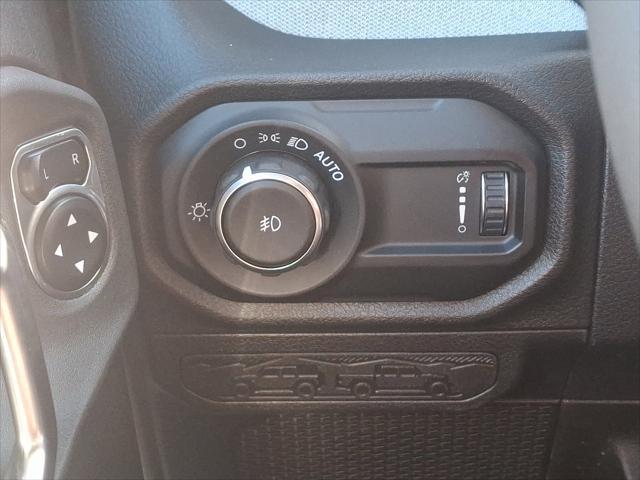 new 2025 Jeep Wrangler car, priced at $56,580