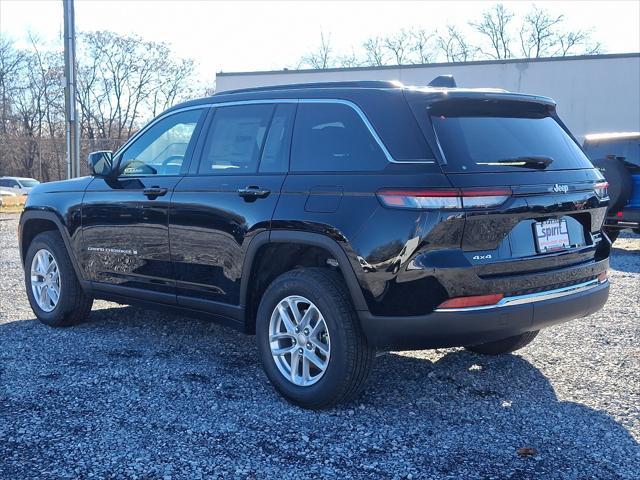 new 2025 Jeep Grand Cherokee car, priced at $43,970