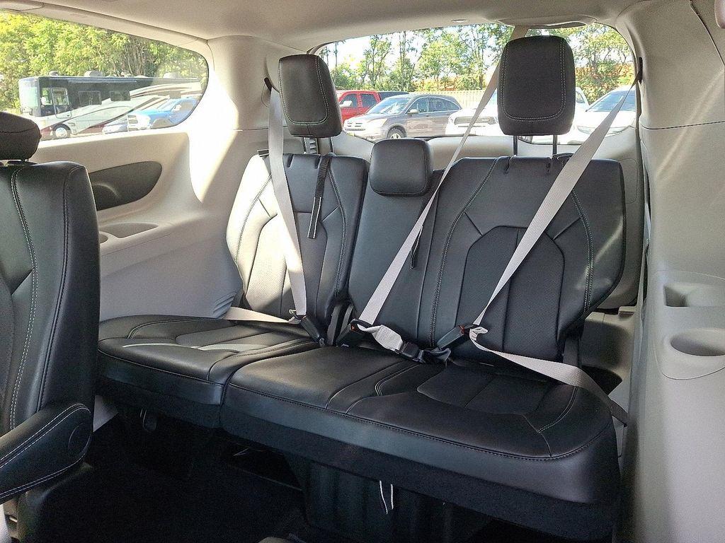 used 2024 Chrysler Pacifica car, priced at $35,500