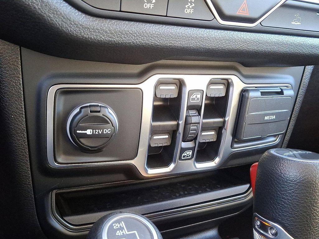 new 2025 Jeep Gladiator car, priced at $47,115